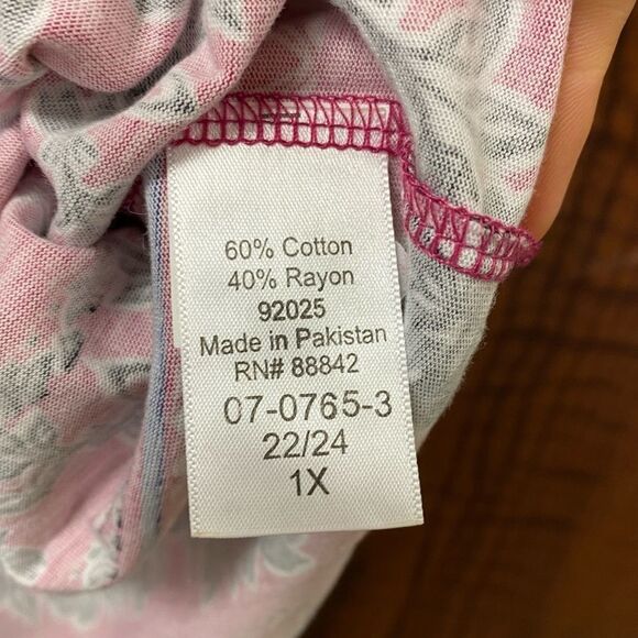 Woman within black and pink casual knit floral boho tunic top - Picture 4 of 7